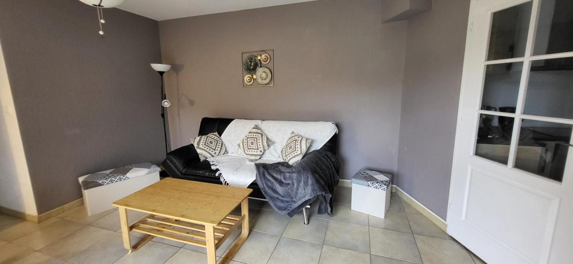 Maison De Plein Pied Avec Jardin Privatif Centre Ville Milly-la-Foret Exteriér fotografie
