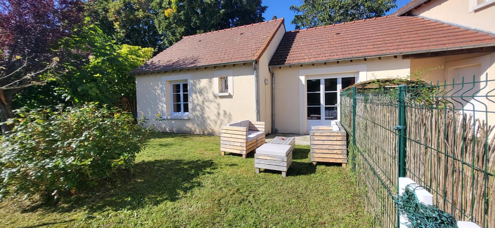 Maison De Plein Pied Avec Jardin Privatif Centre Ville Milly-la-Foret Exteriér fotografie